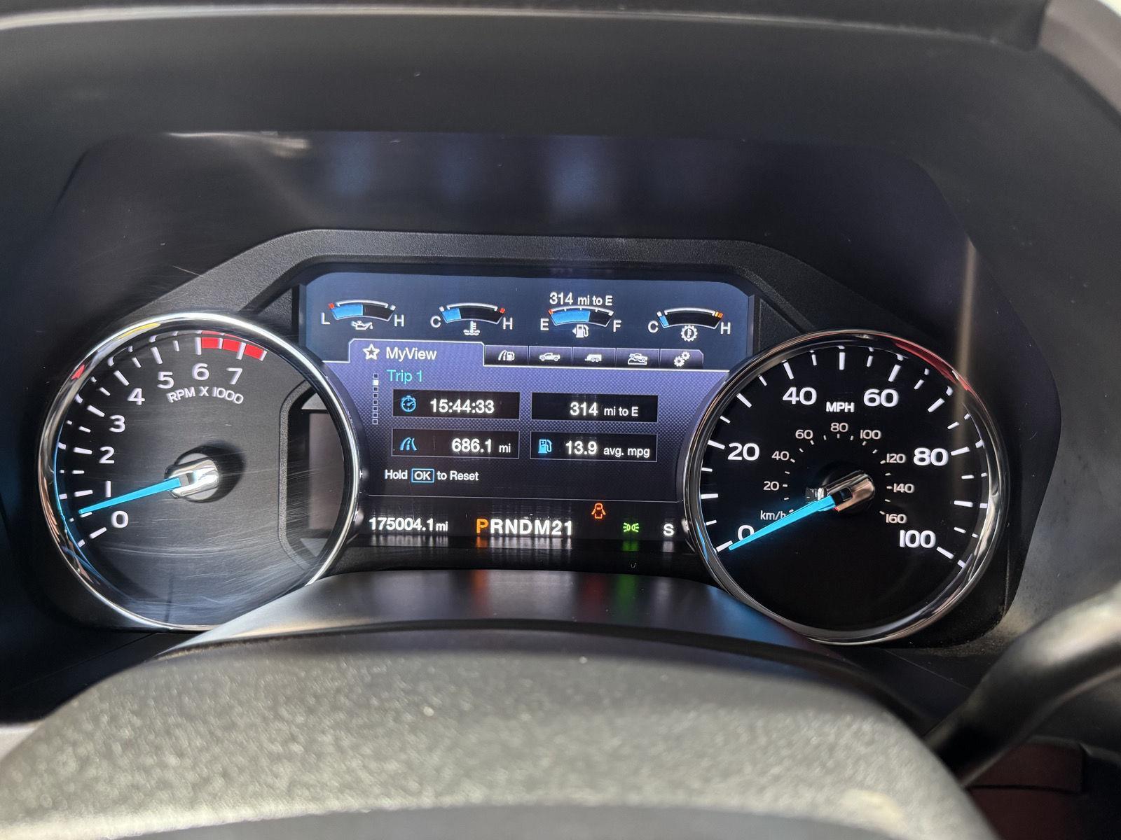 Vehicle photo 3