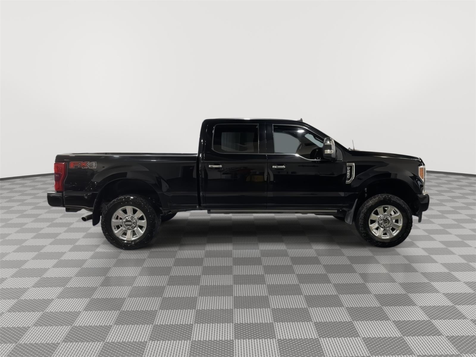 Vehicle photo 6