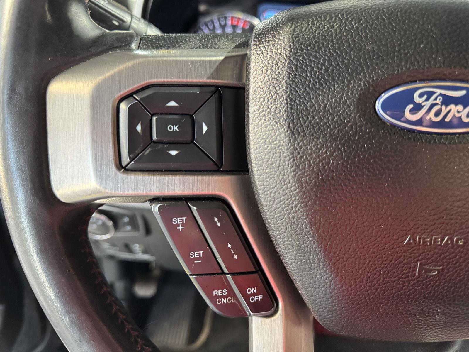 Vehicle photo 13