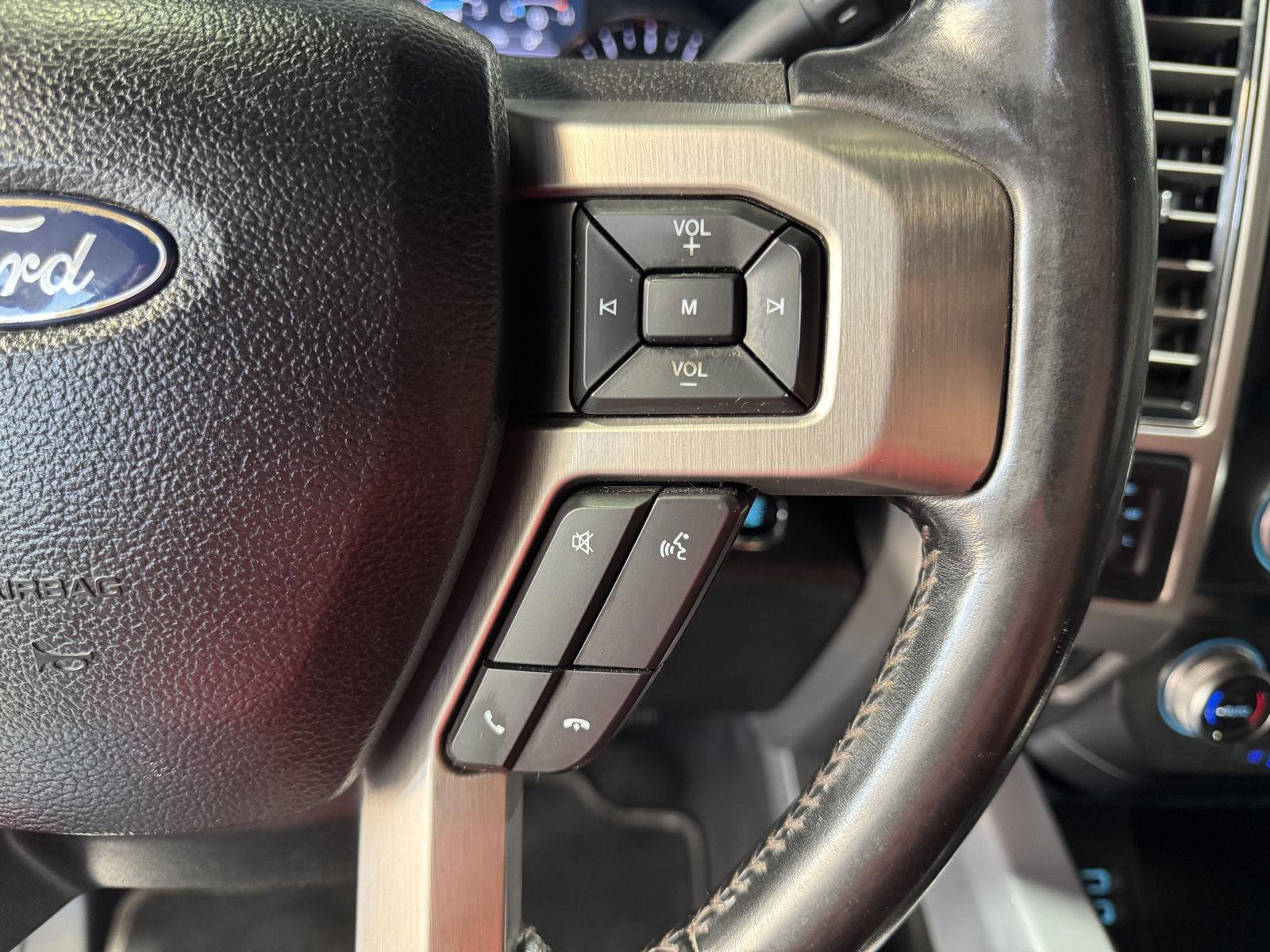 Vehicle photo 14