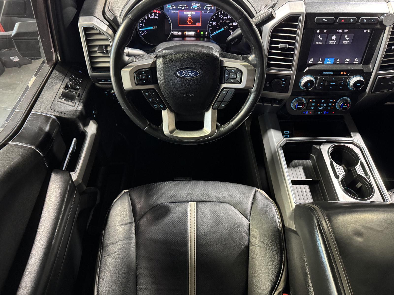 Vehicle photo 20