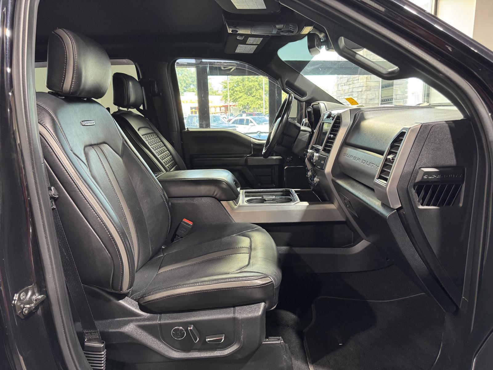 Vehicle photo 22