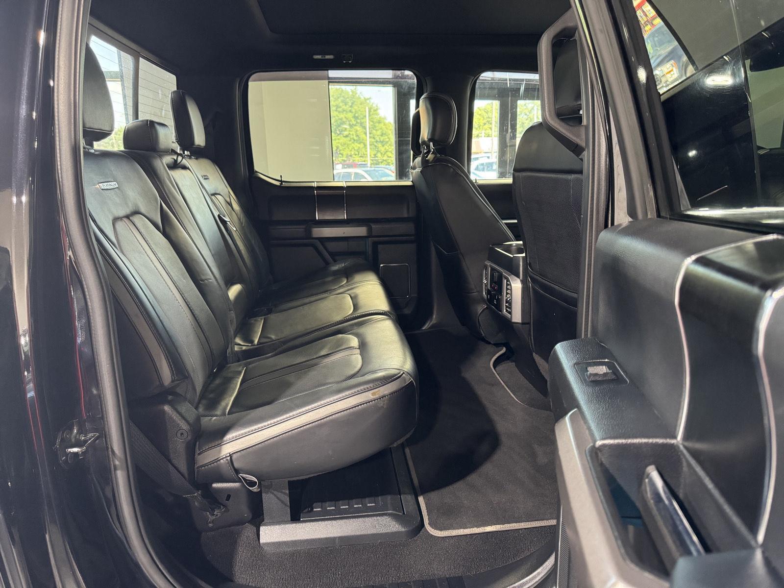Vehicle photo 24