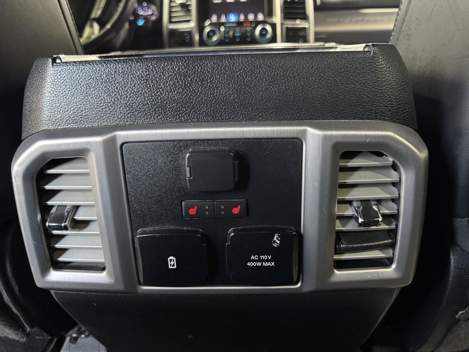 Vehicle photo 33