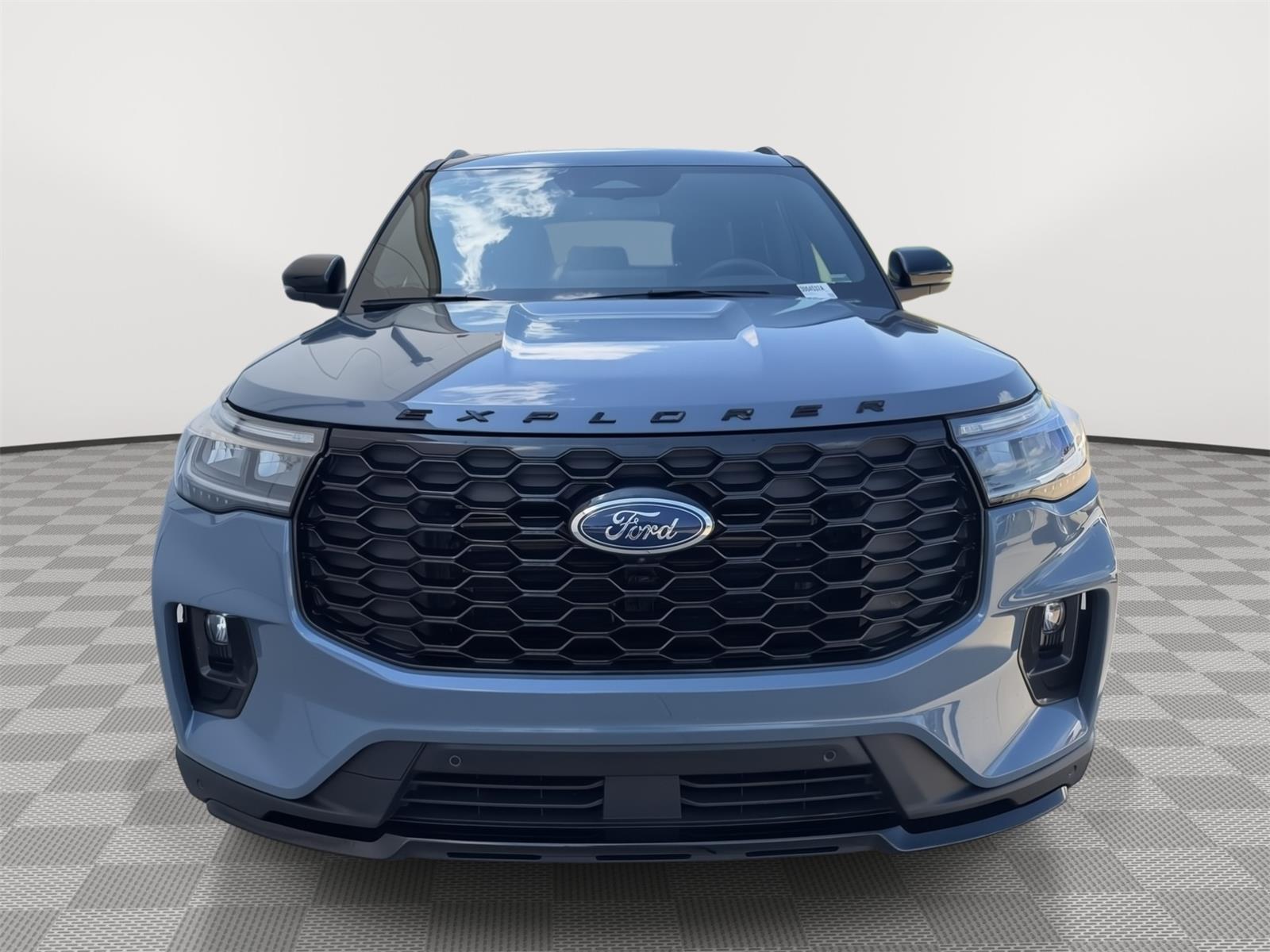 Vehicle photo 2