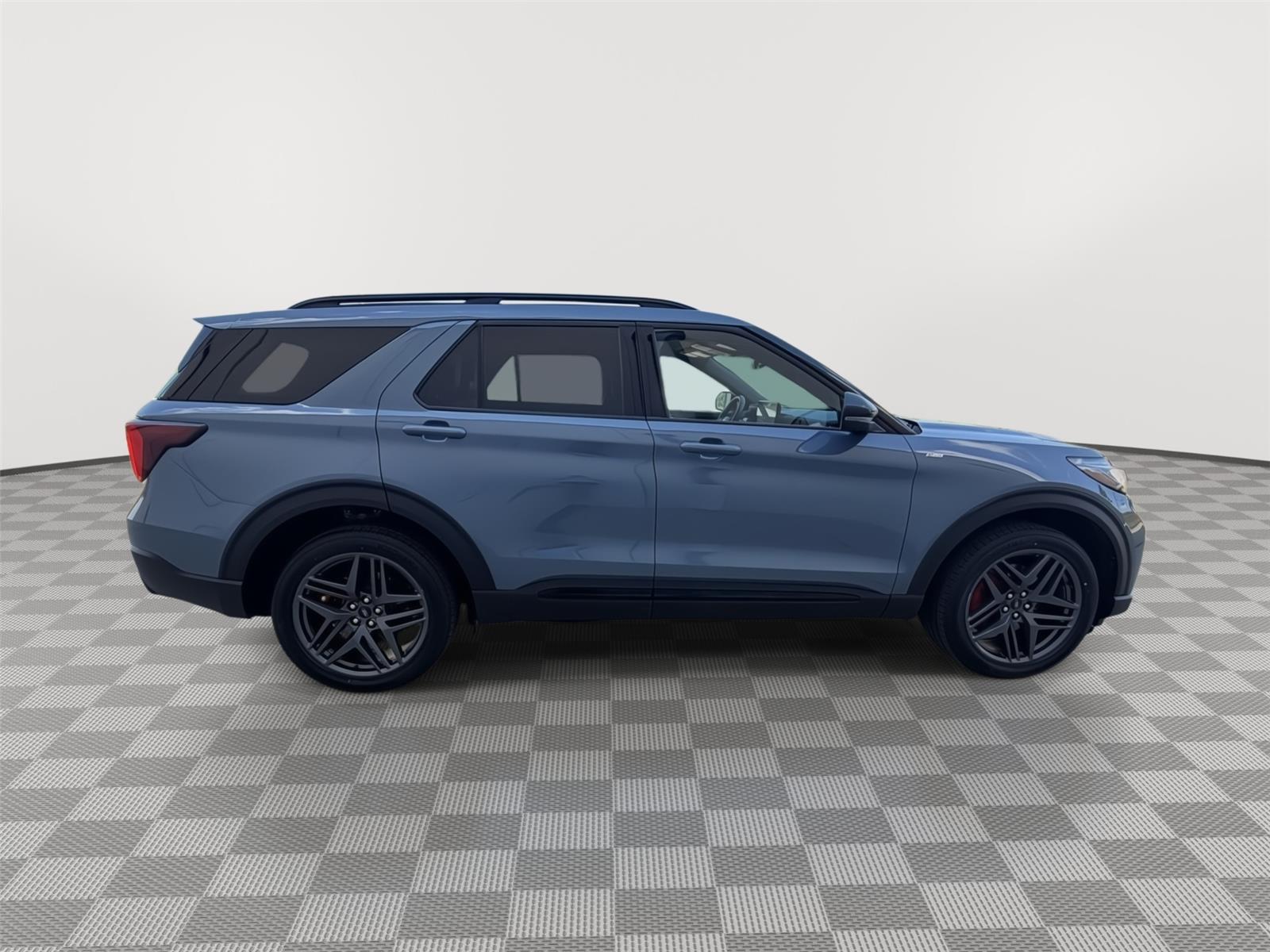 Vehicle photo 4