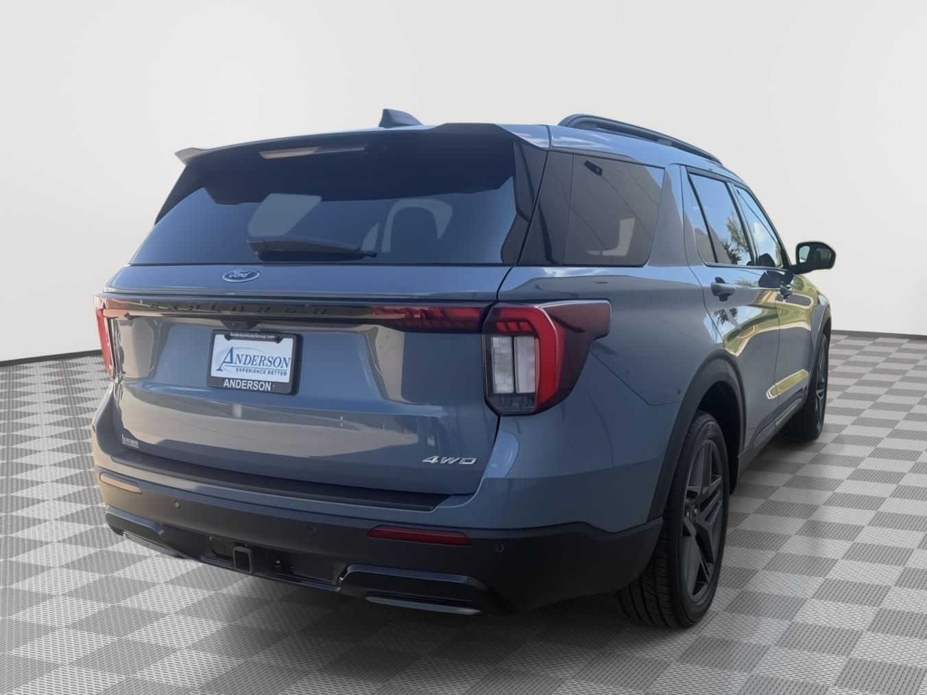 Vehicle photo 5