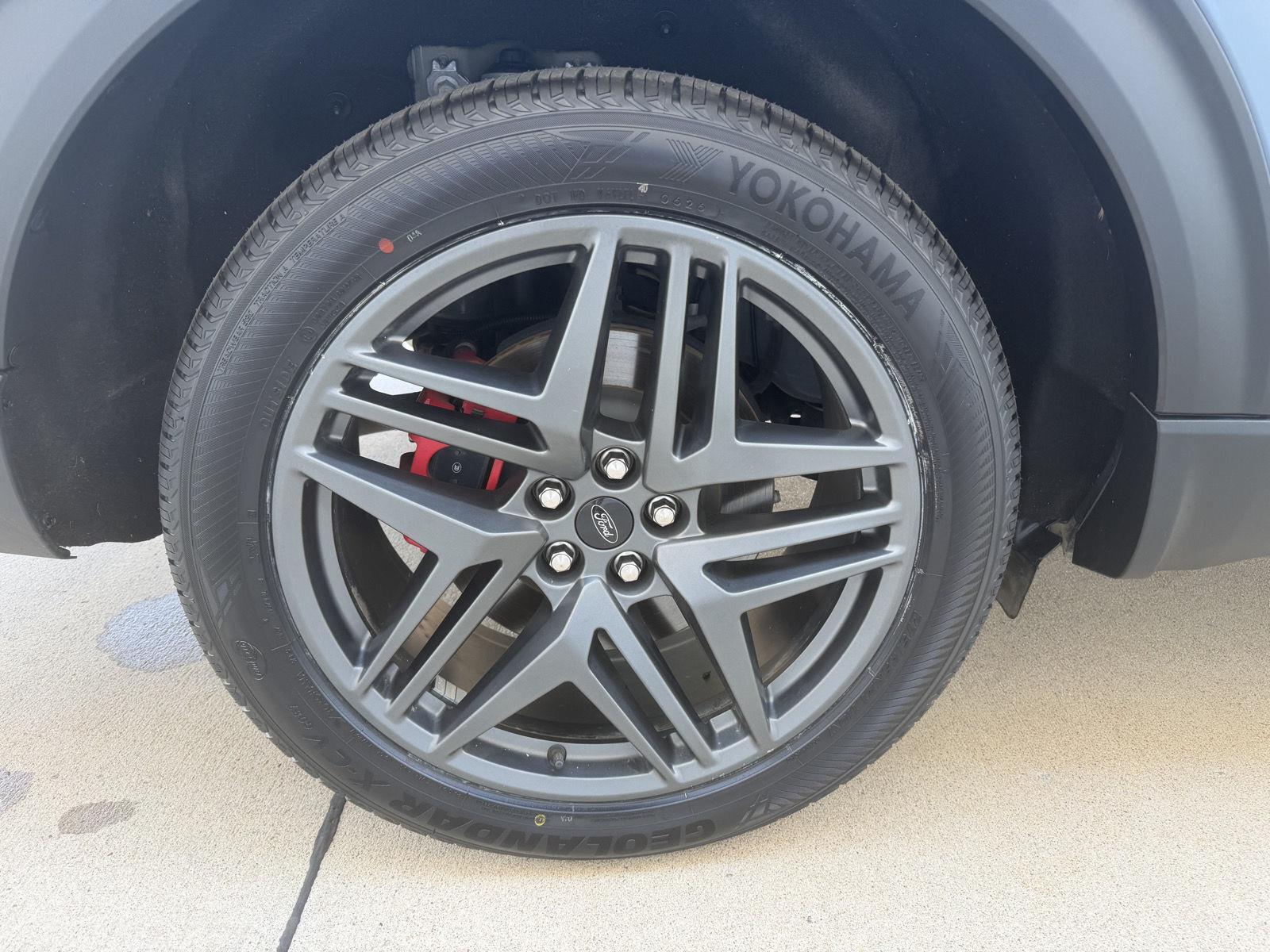 Vehicle photo 9