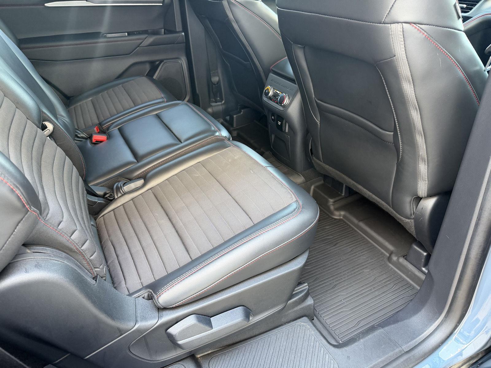 Vehicle photo 19