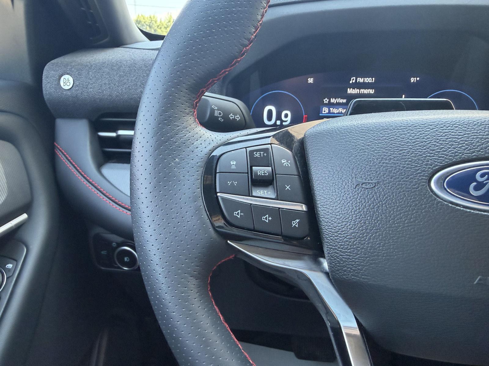 Vehicle photo 21