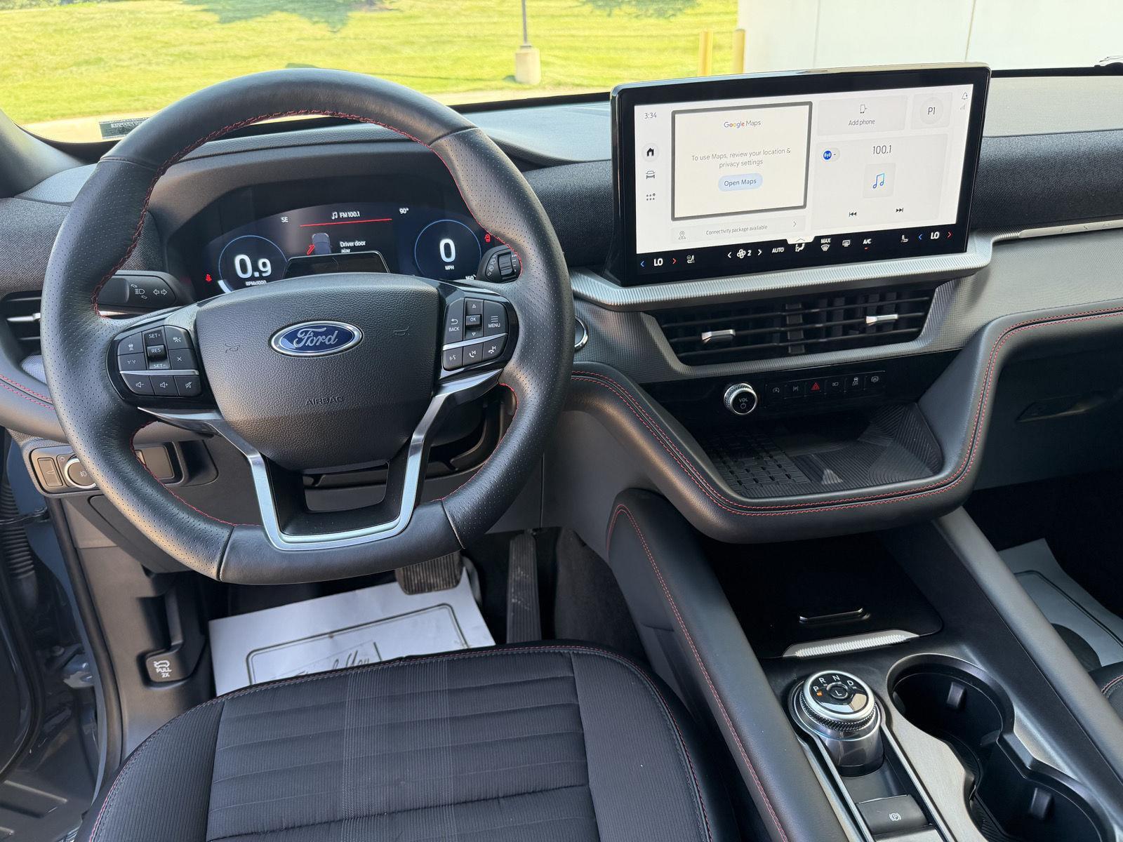 Vehicle photo 25