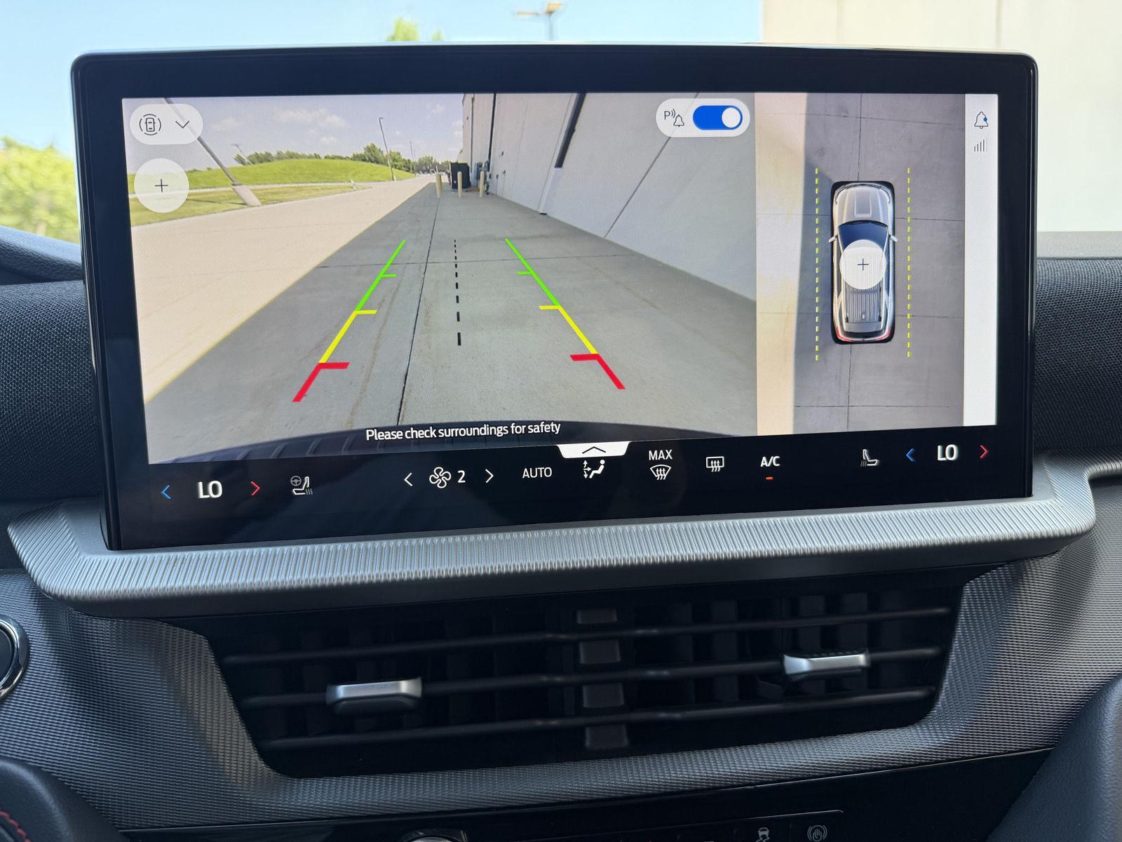 Vehicle photo 27