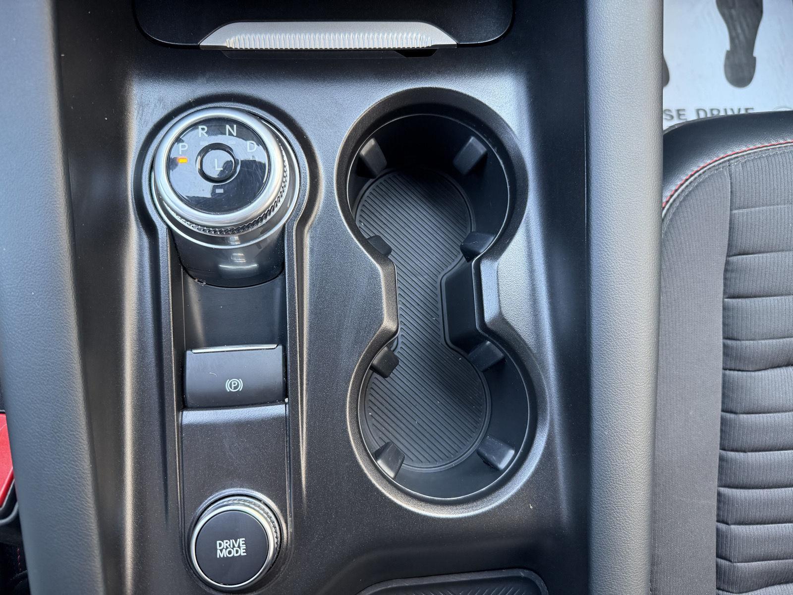 Vehicle photo 29