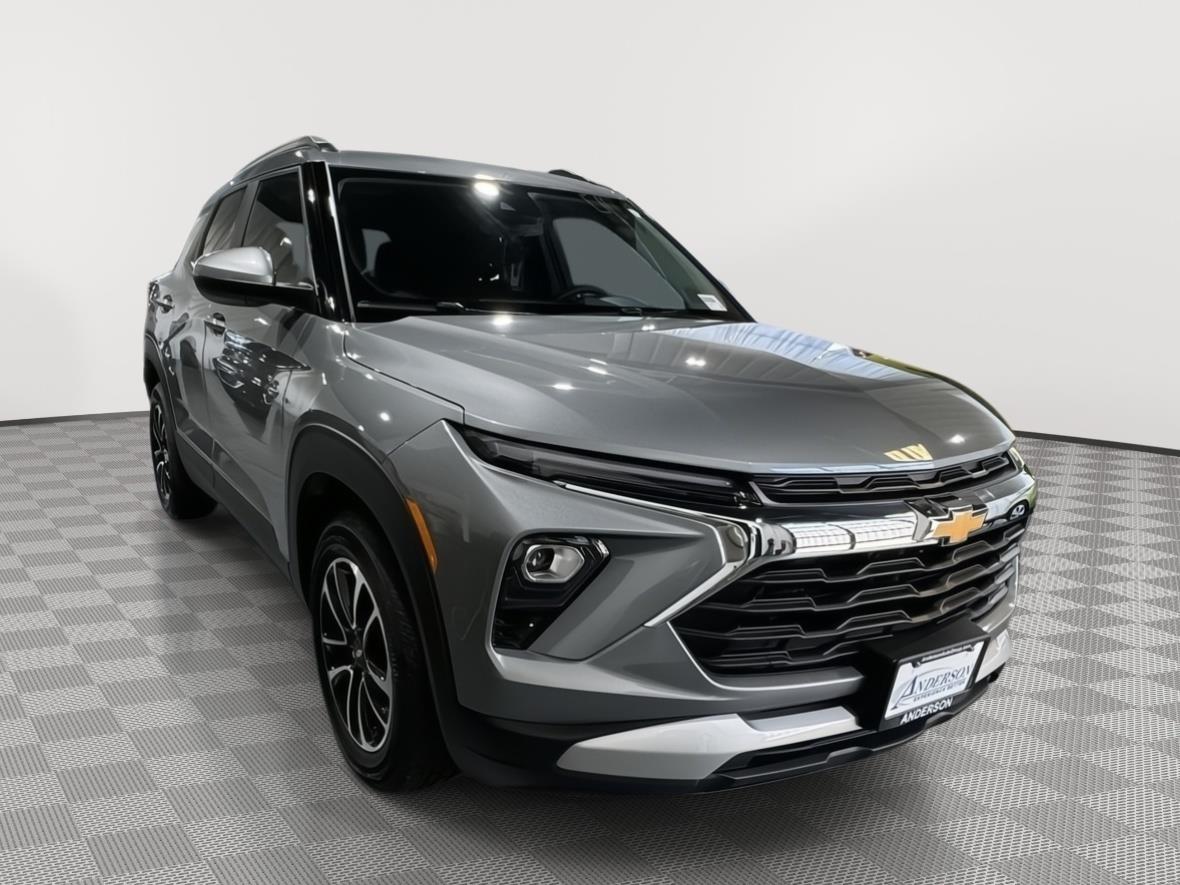 Vehicle photo 5