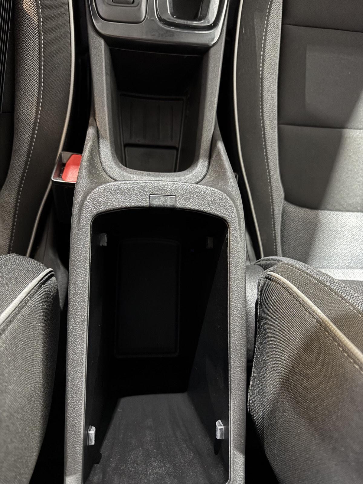 Vehicle photo 35