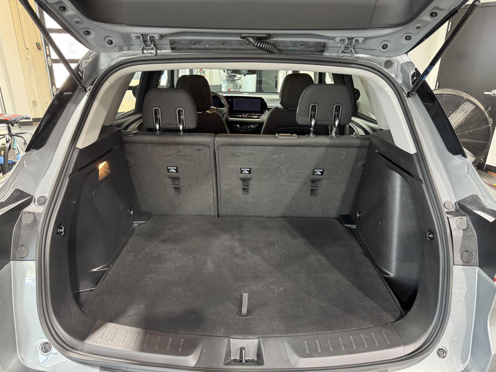 Vehicle photo 39