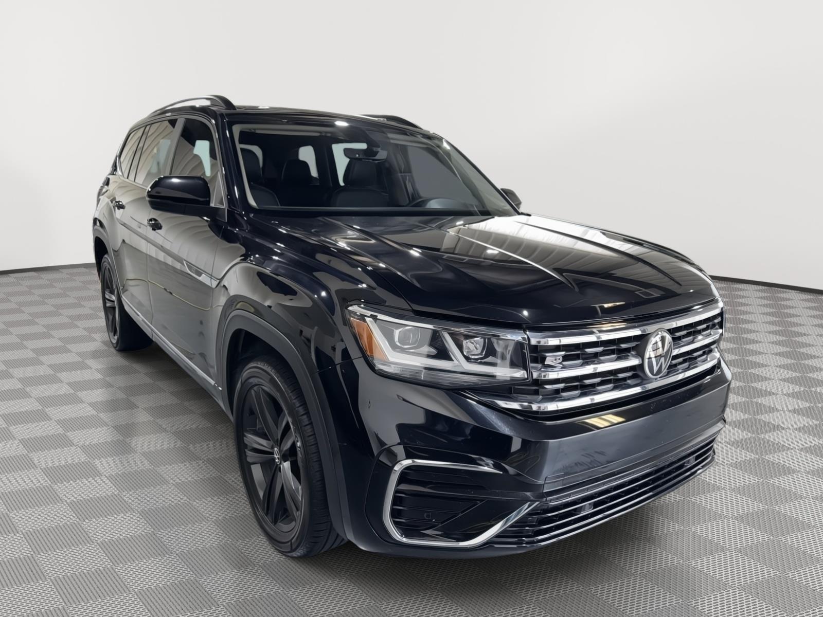 Vehicle photo 5