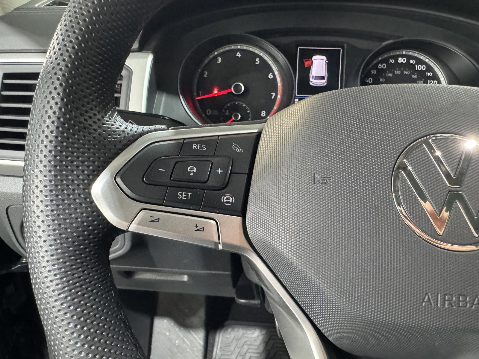 Vehicle photo 13