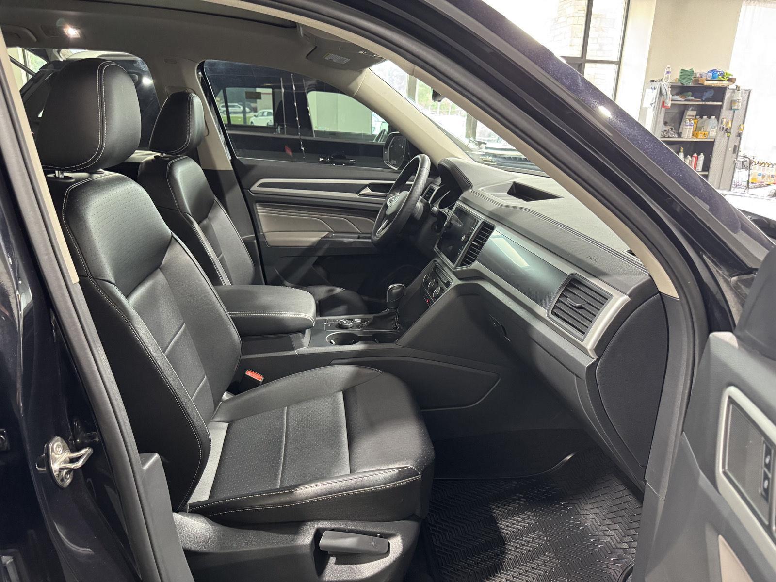 Vehicle photo 22