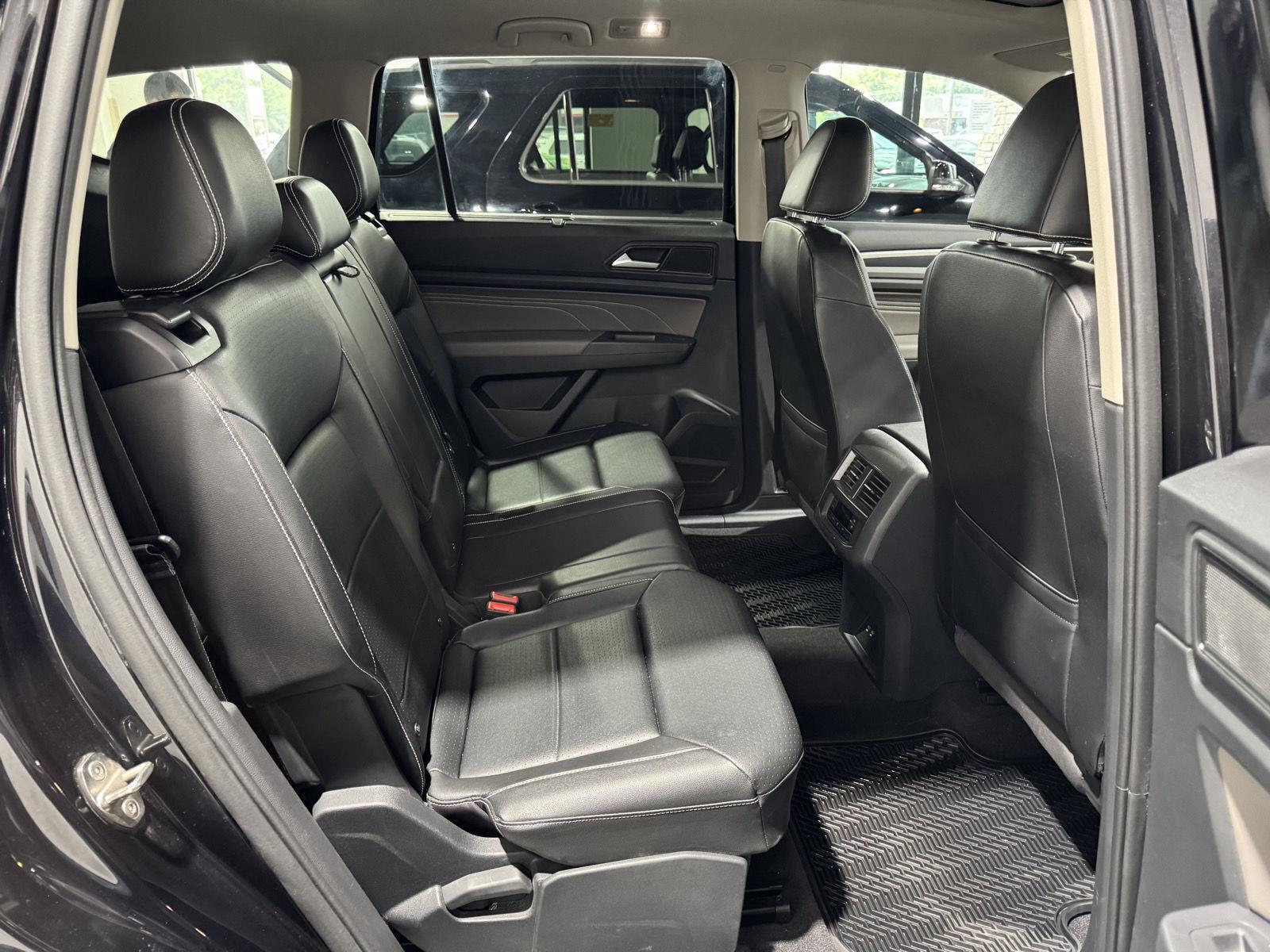 Vehicle photo 25