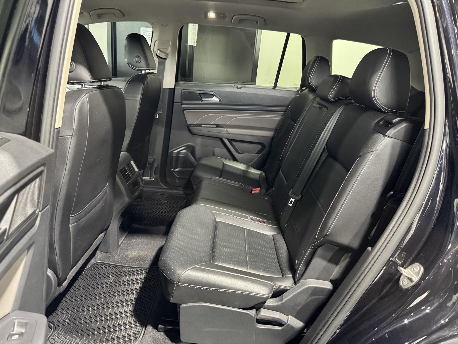 Vehicle photo 28