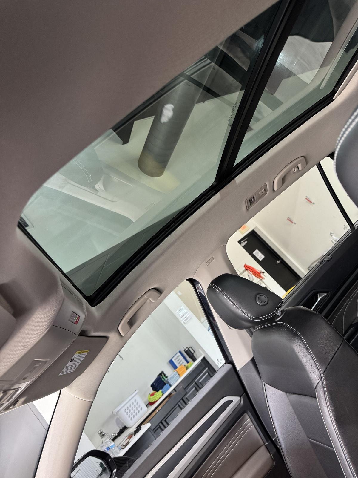 Vehicle photo 31