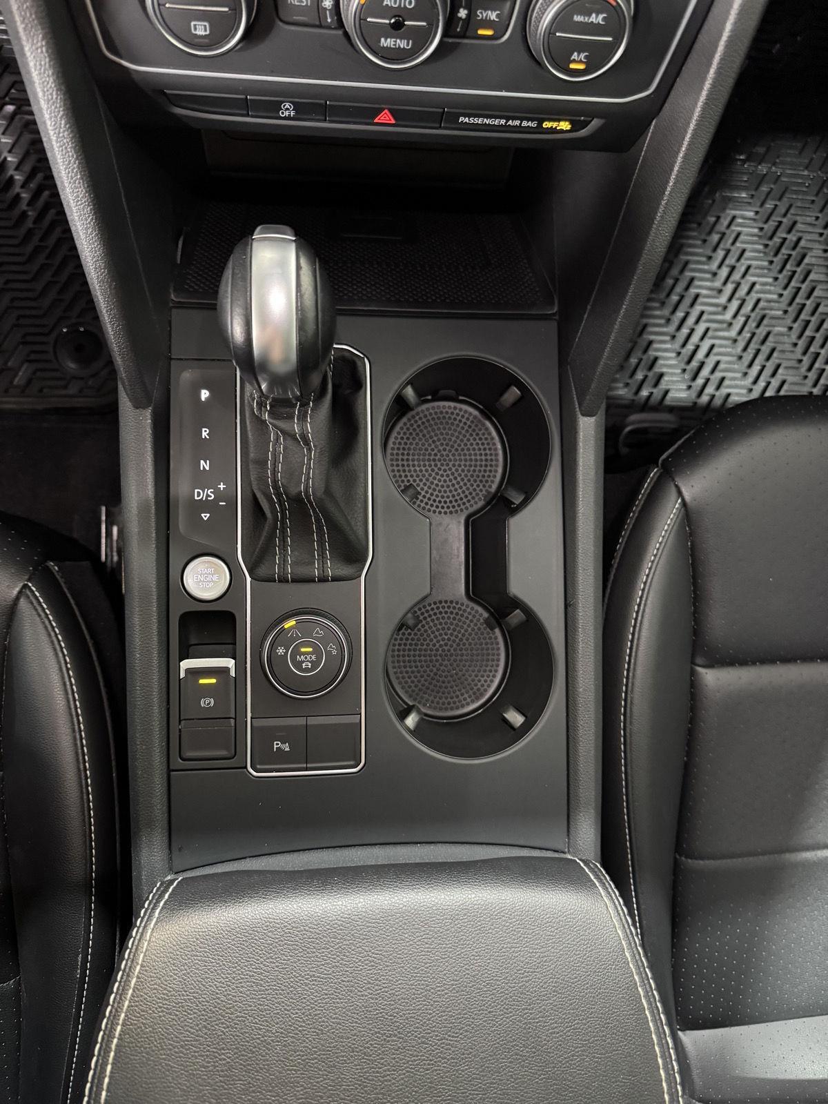 Vehicle photo 34
