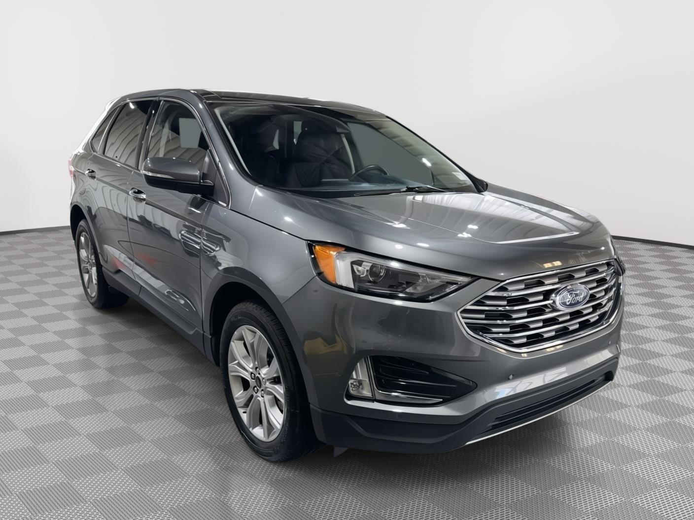 Vehicle photo 5