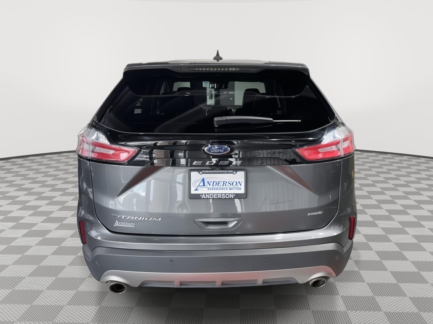 Vehicle photo 8