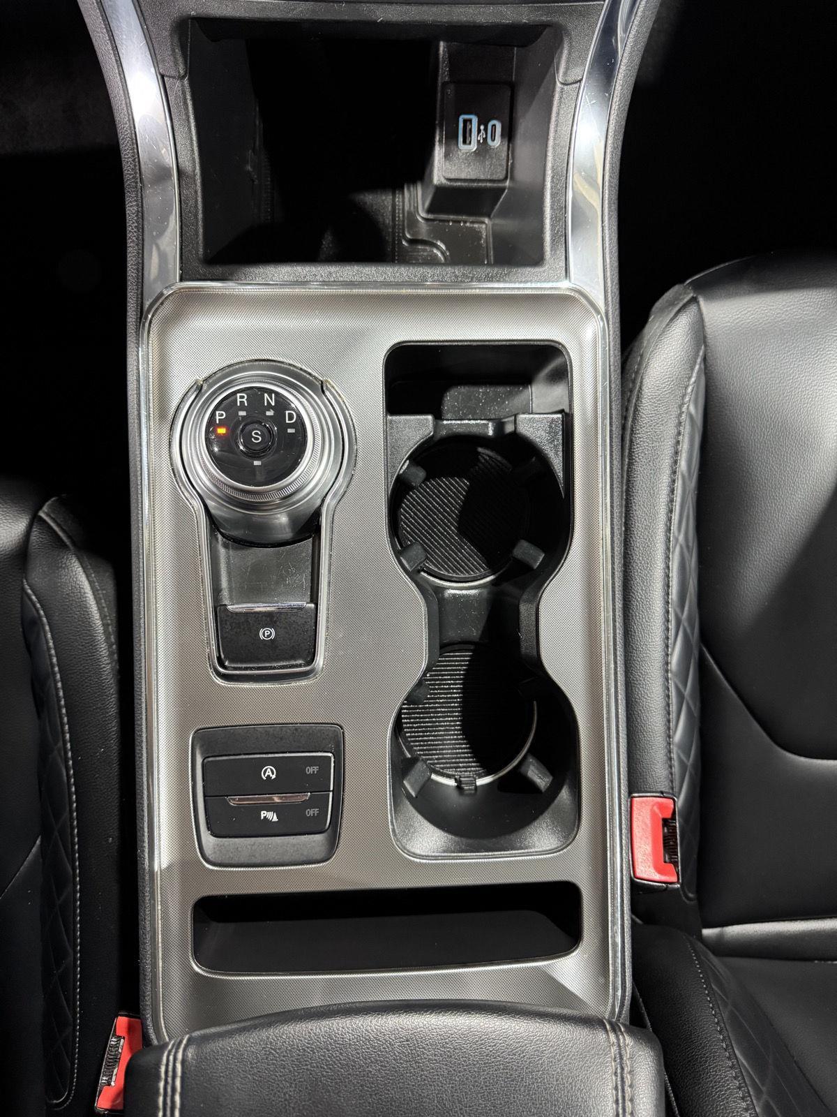 Vehicle photo 33
