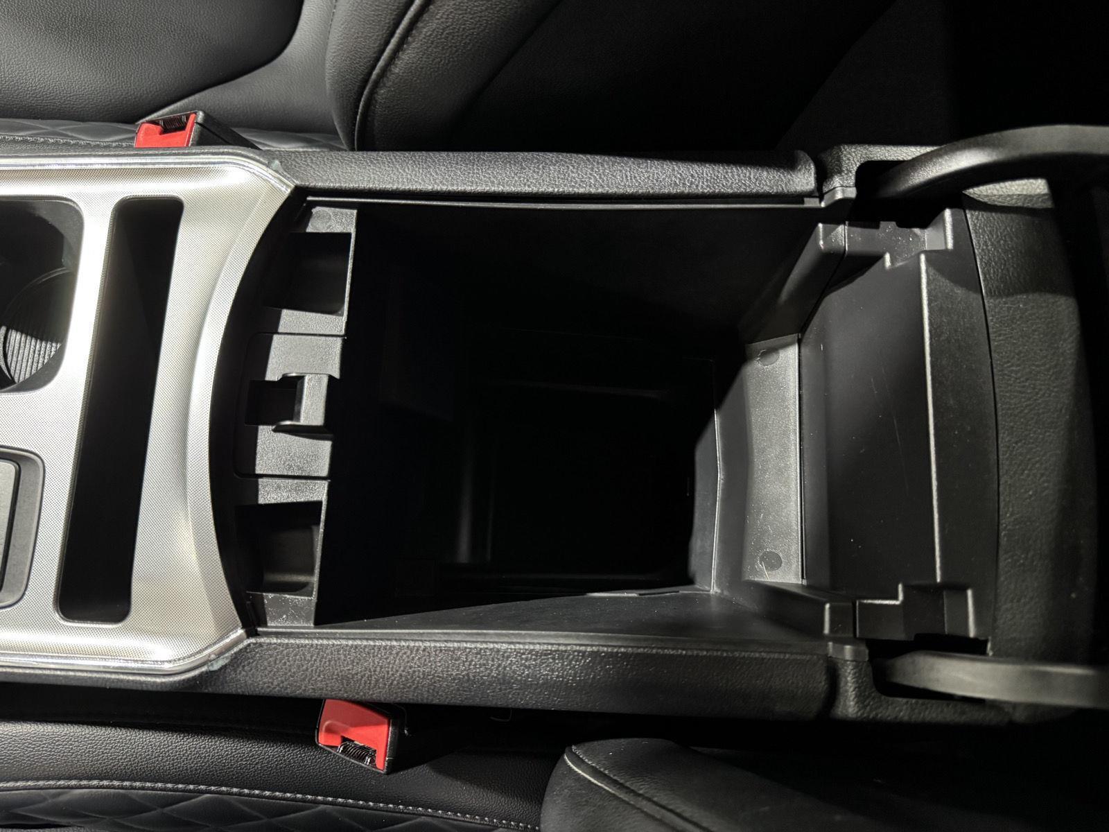 Vehicle photo 36