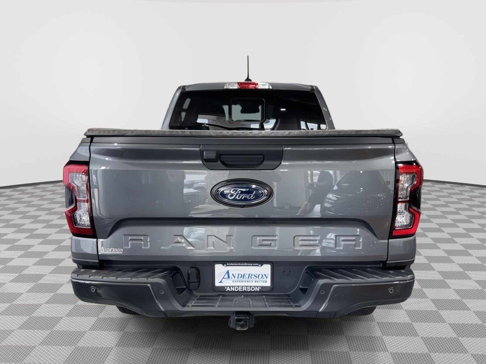 Vehicle photo 8