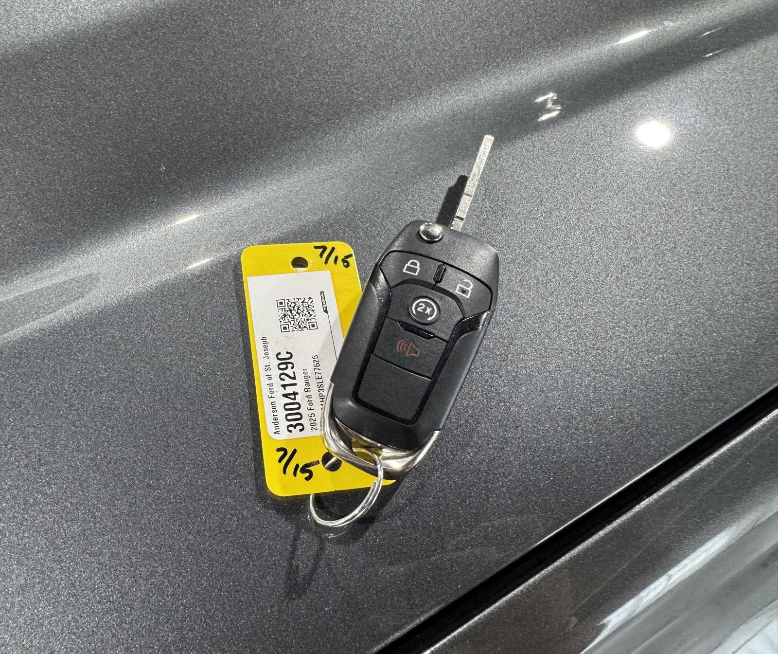 Vehicle photo 44