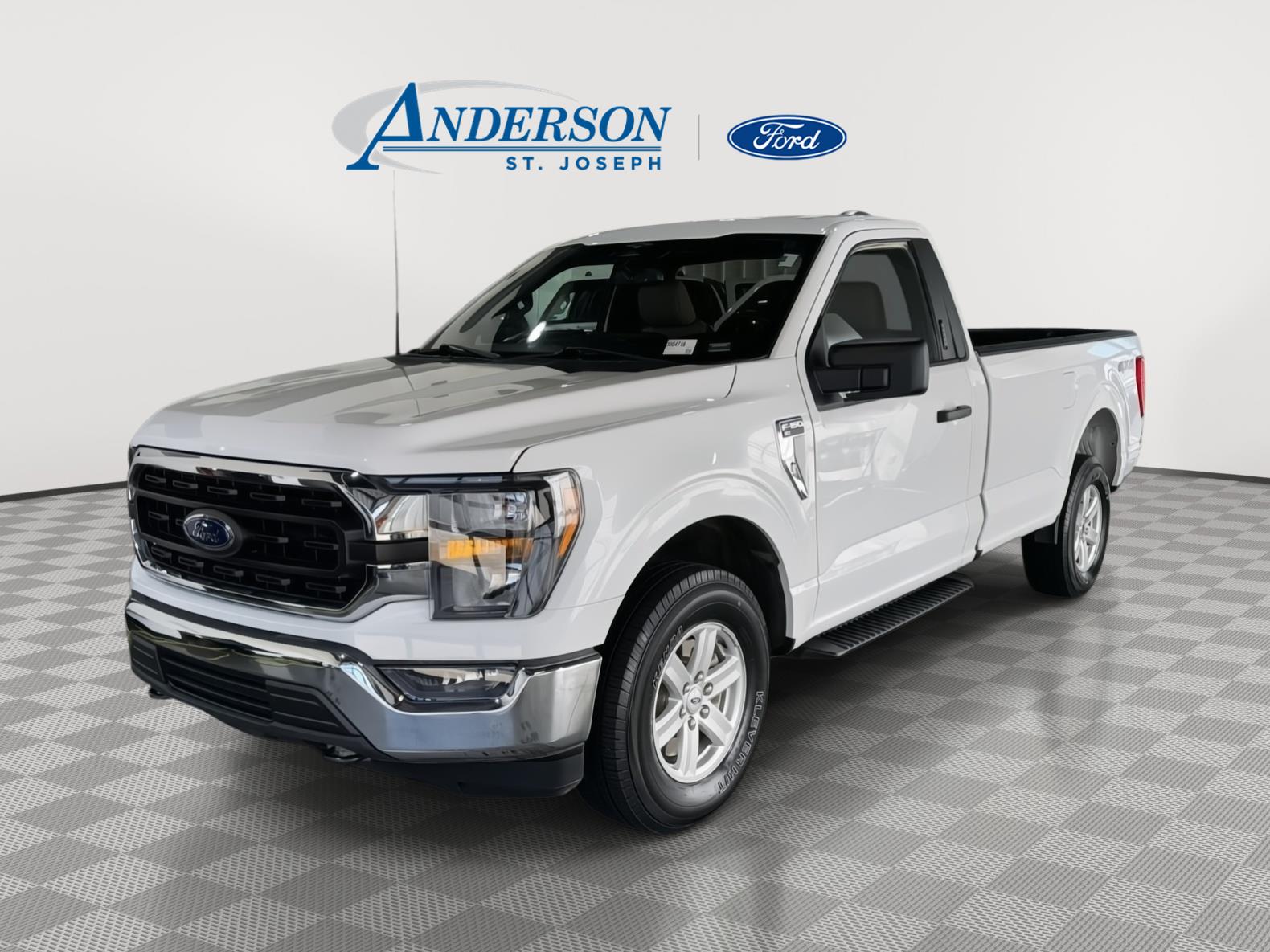  2023 Ford F-150 XLT Regular Cab 4WD   