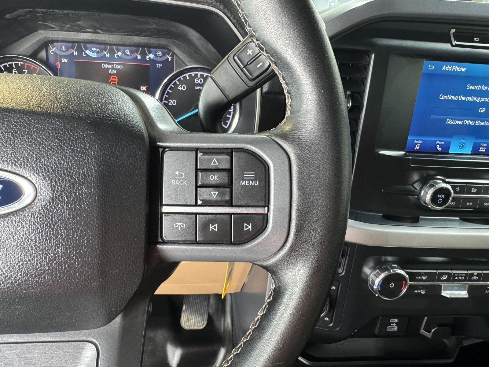 Vehicle photo 15