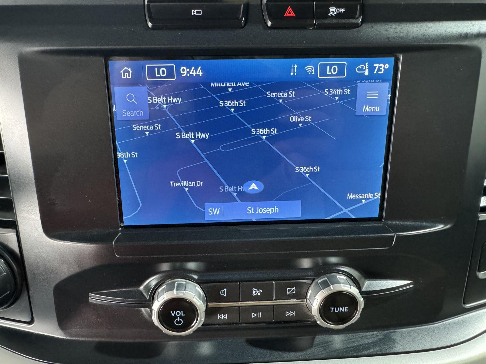 Vehicle photo 24