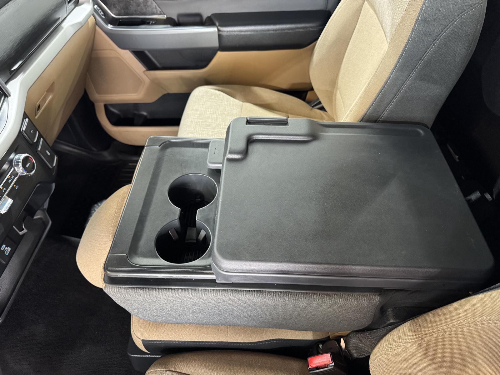 Vehicle photo 28