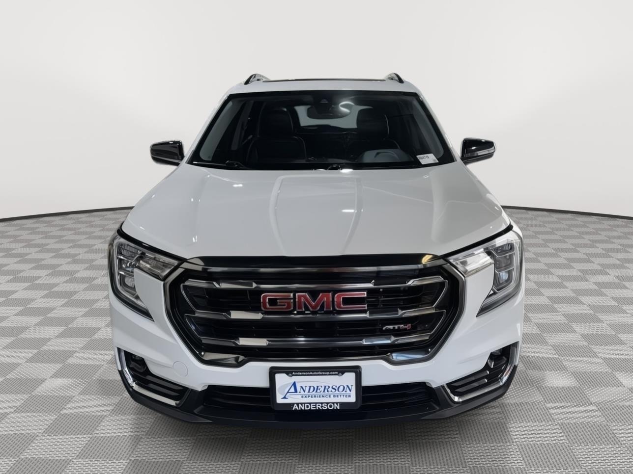 Vehicle photo 4