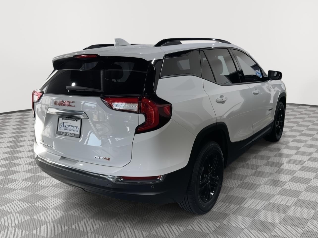Vehicle photo 7
