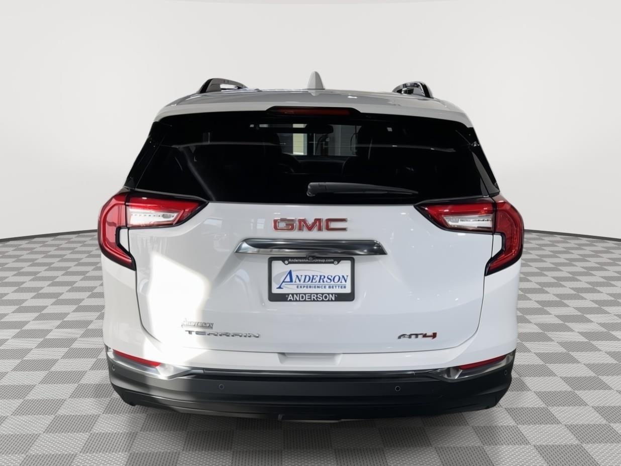 Vehicle photo 8