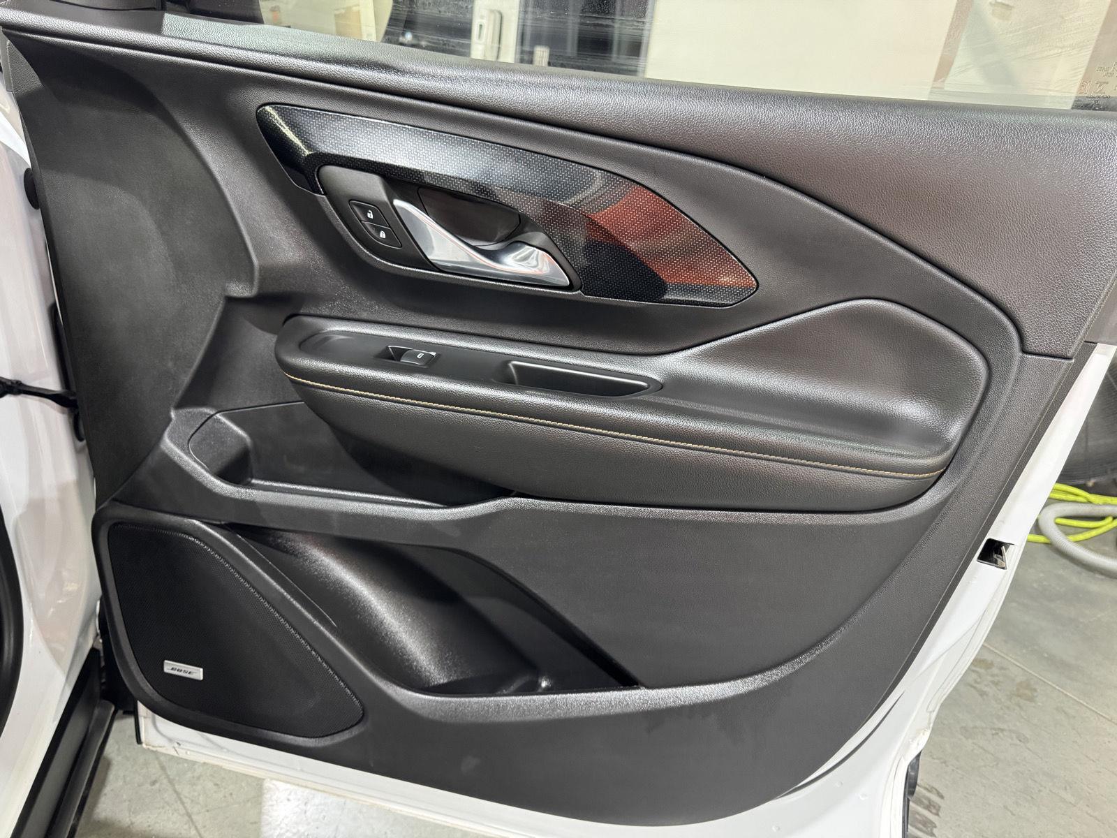 Vehicle photo 22