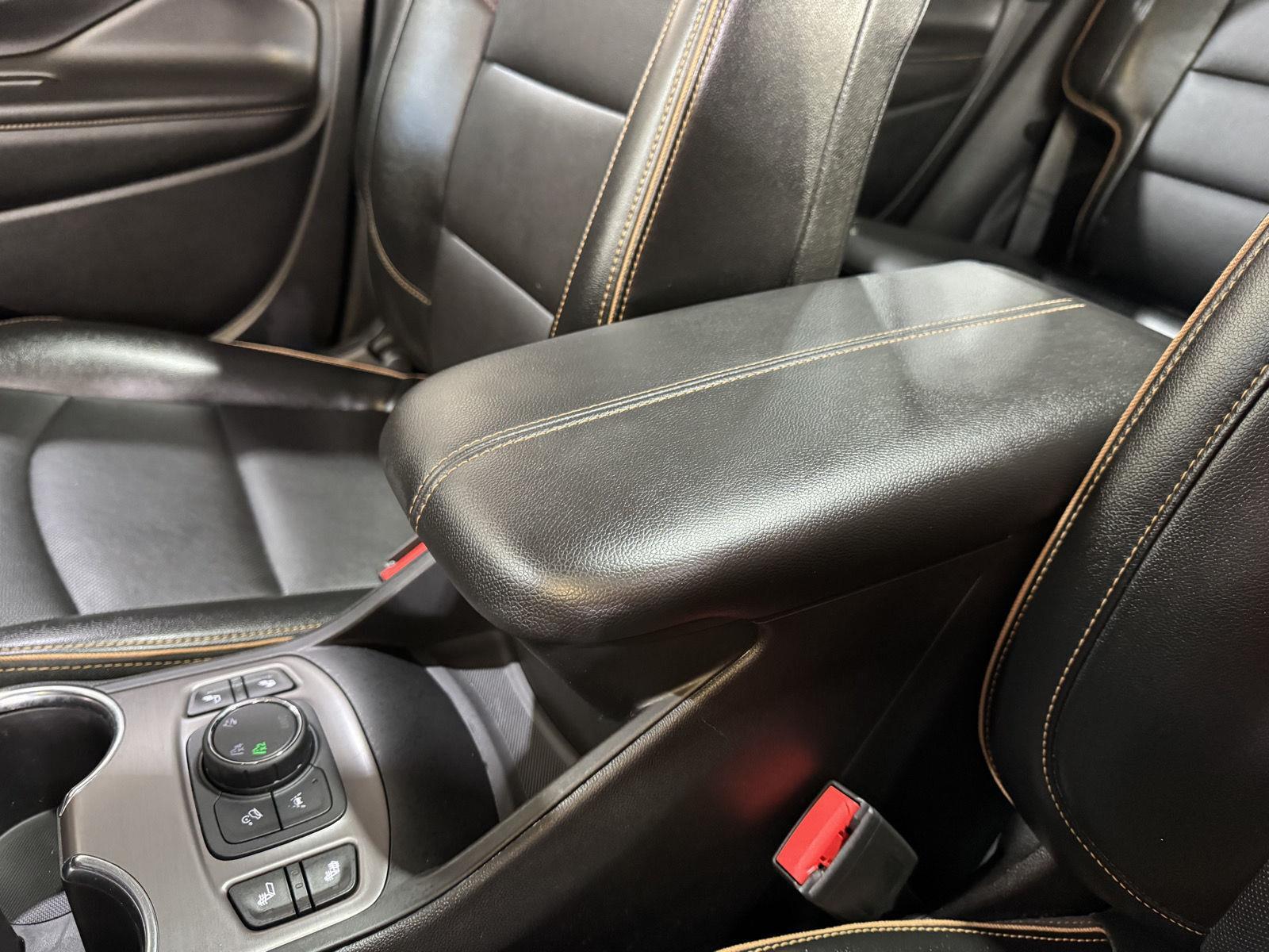 Vehicle photo 35