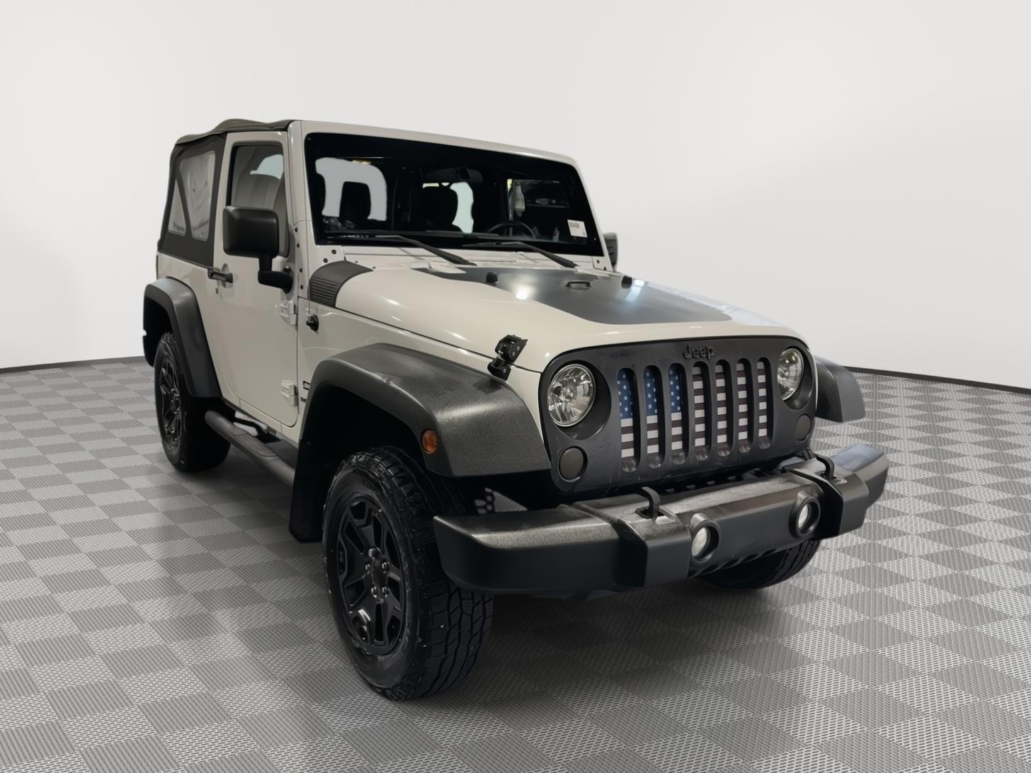 Vehicle photo 5