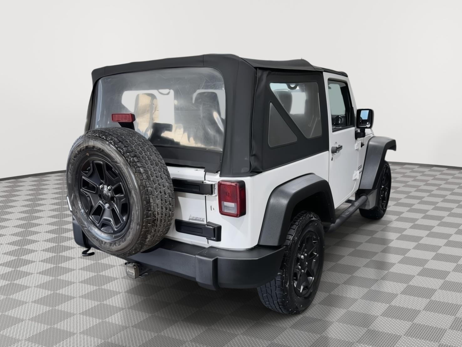 Vehicle photo 7