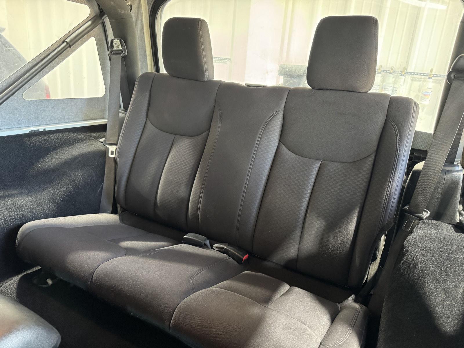 Vehicle photo 21
