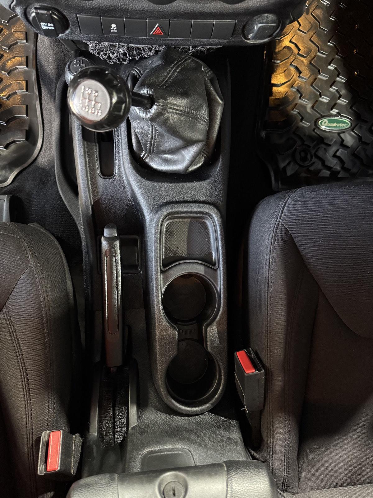 Vehicle photo 25