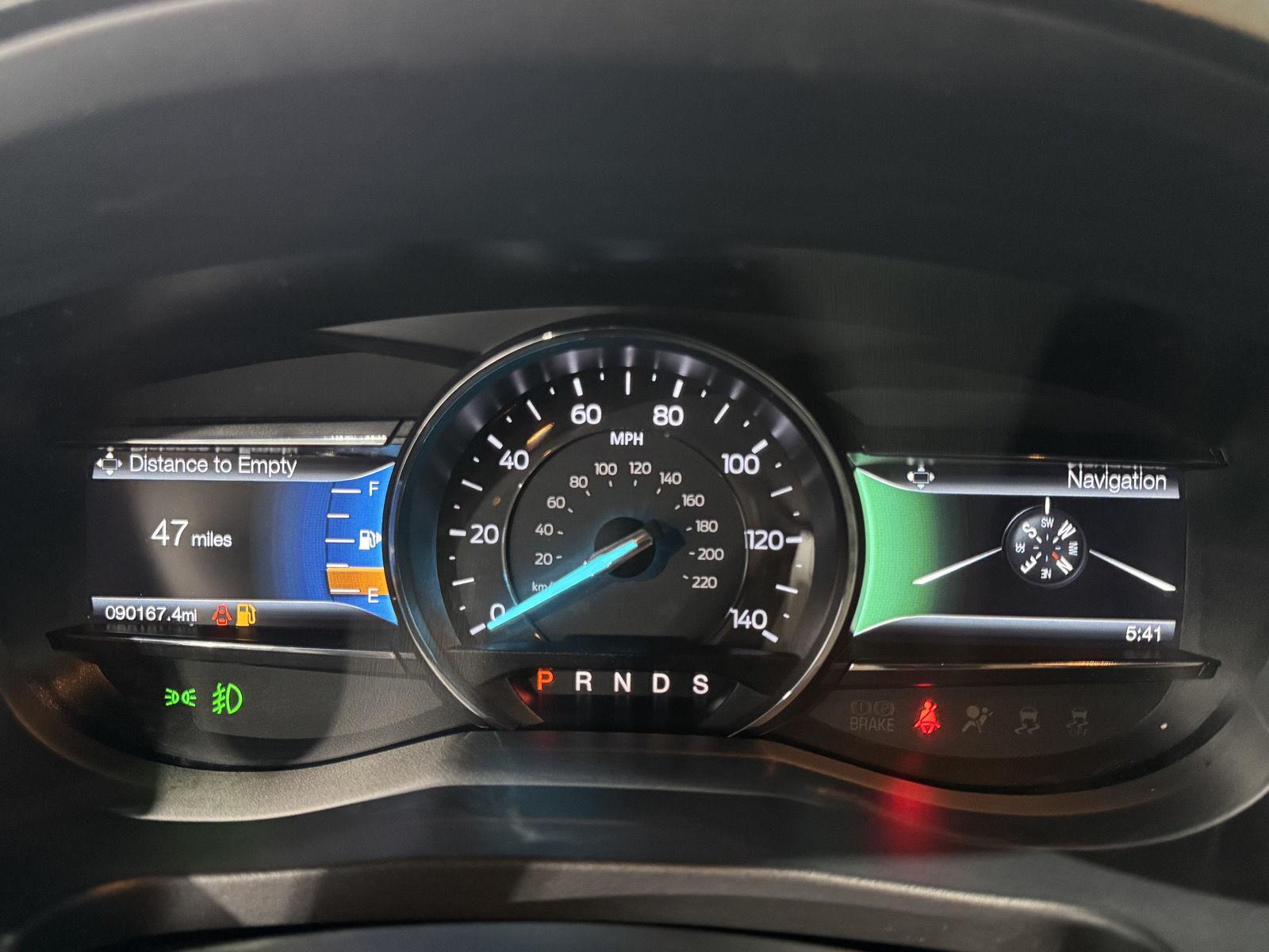 Vehicle photo 3