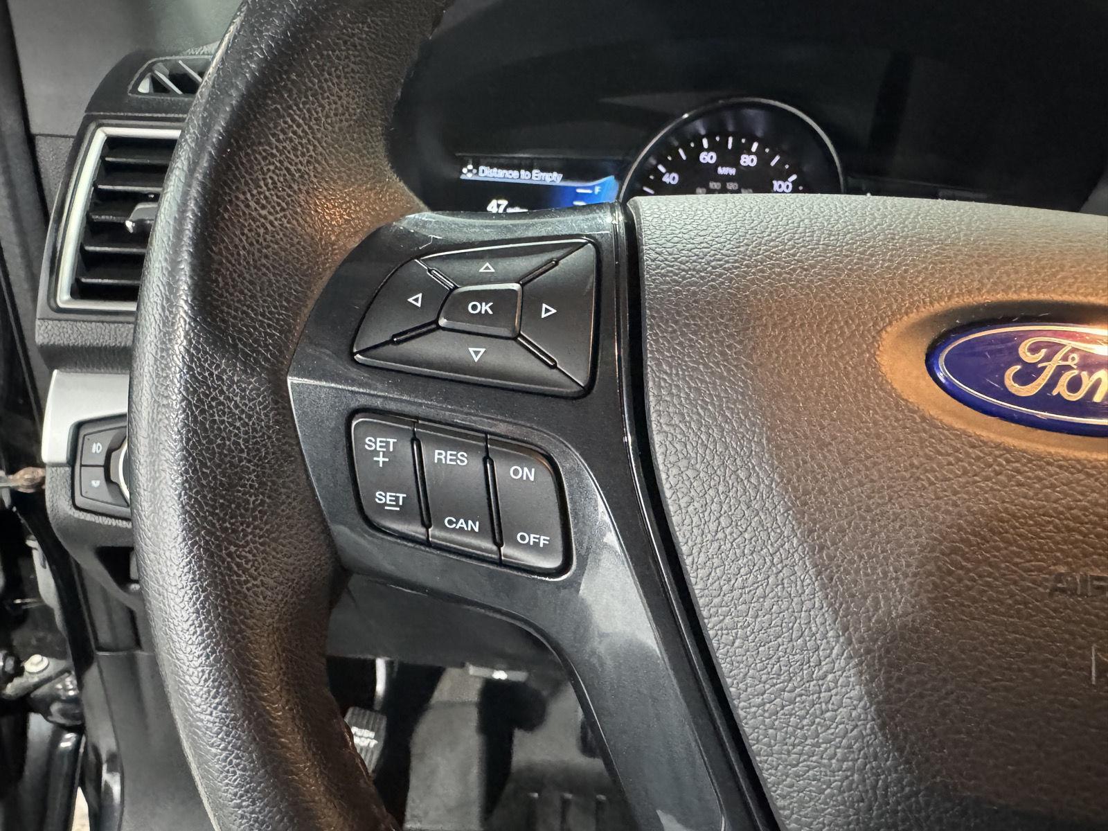 Vehicle photo 14