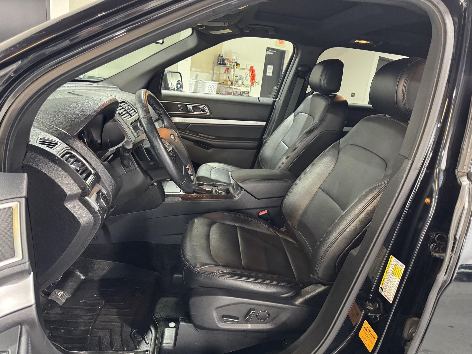 Vehicle photo 17