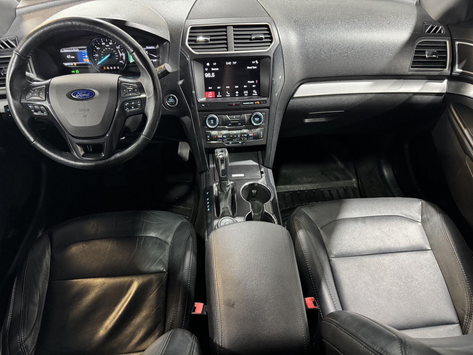 Vehicle photo 19